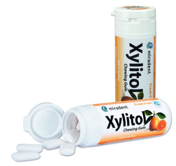 Жувальна гумка із ксилітолом Miradent Xylitol chewing gum Свіжі фрукти 30 шт